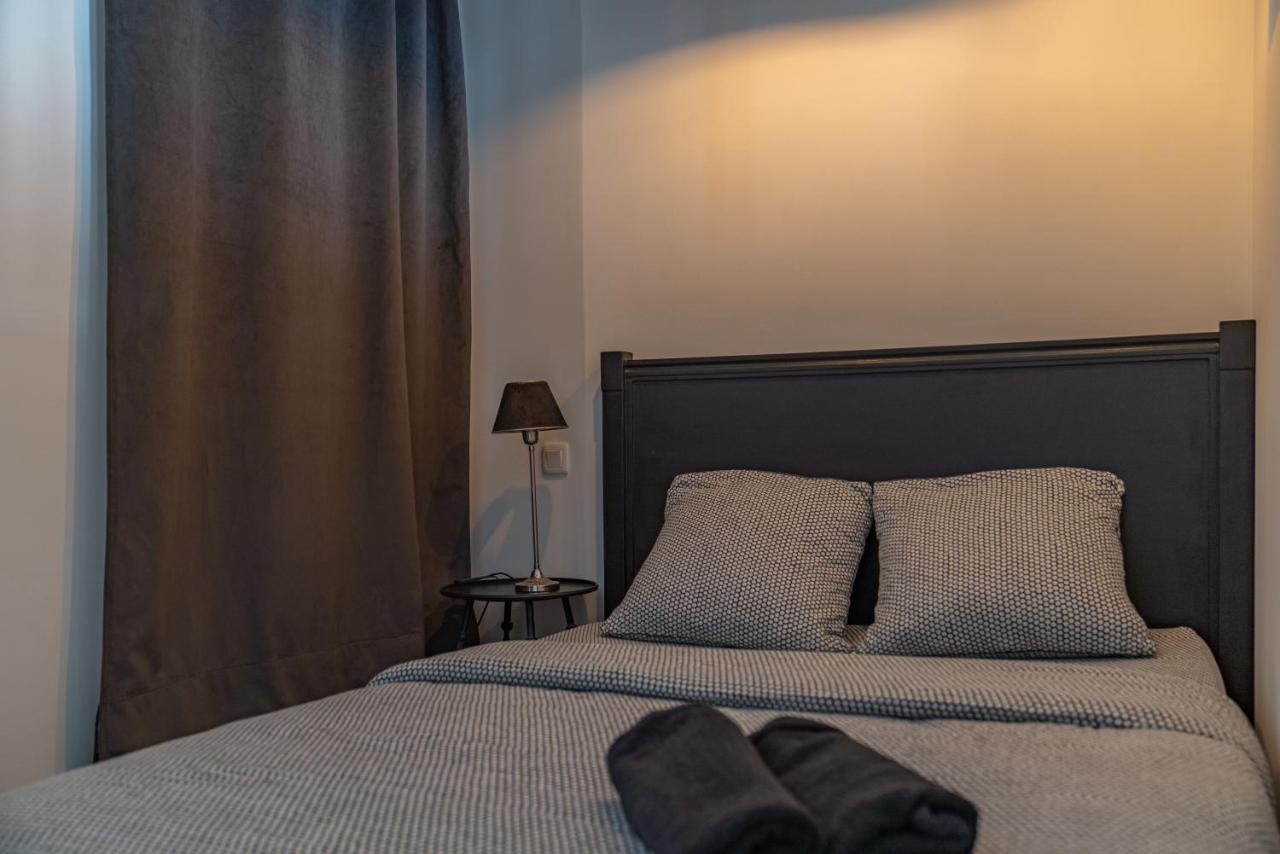 Les Temps Modernes - Une Nuit A Nîmes Eksteriør bilde